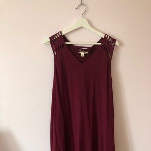 Francesca’s burgundy flowy dress